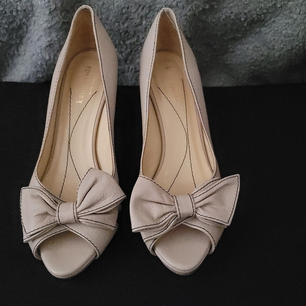 Kate Spade Cream Off White Leather Bow Pumps Heels SIZE 7 AUTHENTICATED - Picture 4 of 12